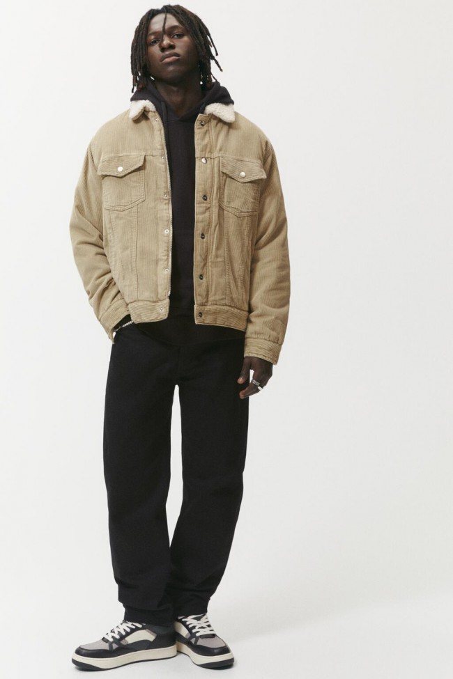 男生灯芯绒外套要怎么搭配?灯芯绒外套,时尚又复古! O1CN01Lkt4aQ1POduXben2c_!!2228361831.jpg