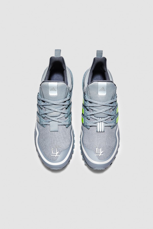 阿迪达斯联手潮流购物空间 Badmarket 推出「有定冇」联乘鞋款!