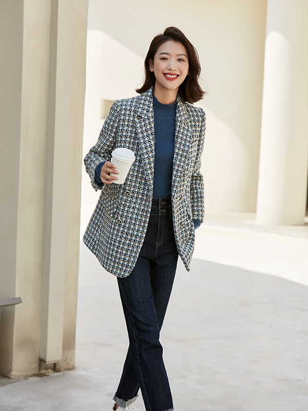 V领毛衣怎么搭配更好看?冬天怎么穿显腿长?