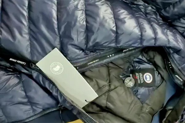 伪劣羽绒服“贴标”自抬身价 冒牌加拿大鹅境外销售