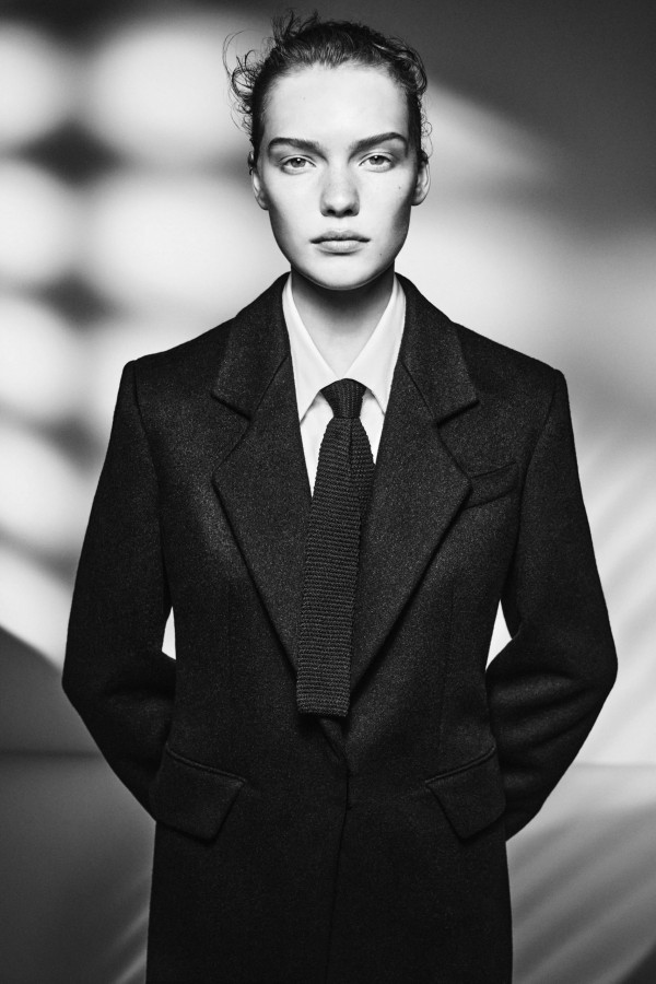 为庆祝10 Corso Como 成立30周年,奢侈品牌 Giorgio Armani 为其打造胶囊系列