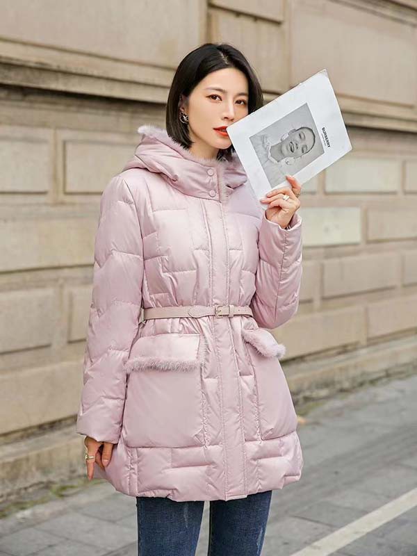 为什么都喜欢选择羽绒服 羽绒服和棉服到底哪里不一样