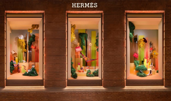 爱马仕携手WE+设计工作室为上海“爱马仕之家”打造《无界共栖》冬季橱窗