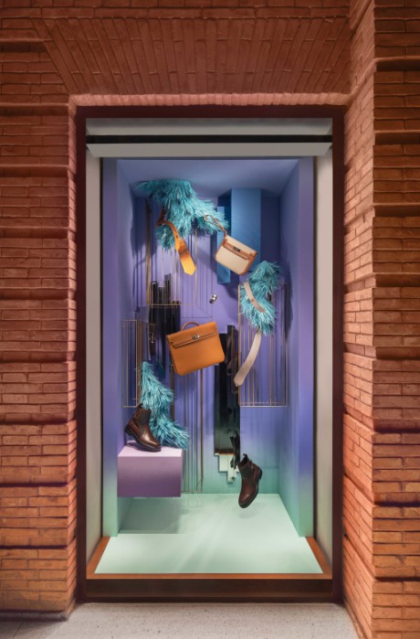 爱马仕携手WE+设计工作室为上海“爱马仕之家”打造《无界共栖》冬季橱窗