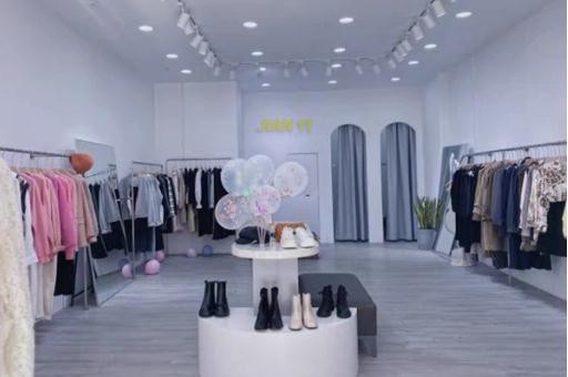 商场里冬季大衣怎样陈列能够引起客户的购买欲