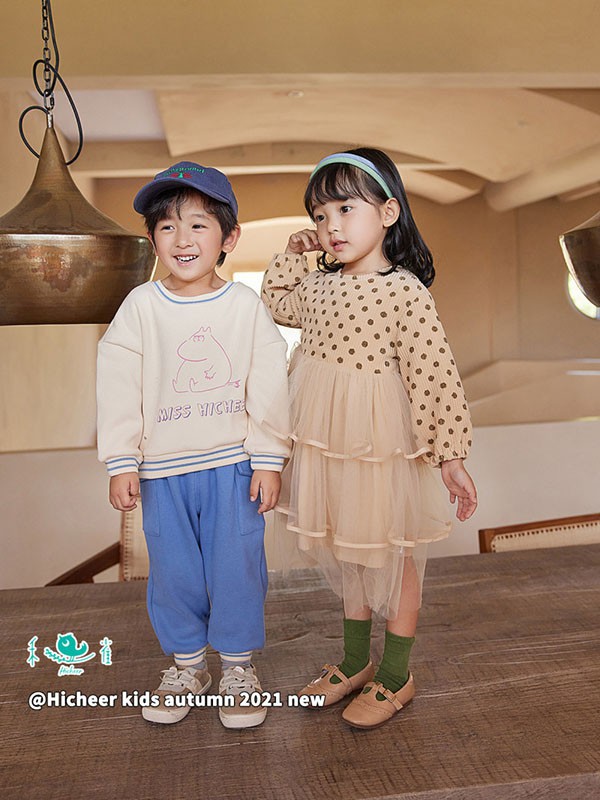 冬季童装单品如何搭配 蓝色服装怎么穿更好看