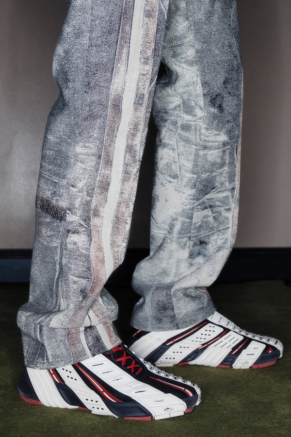 DIESEL发布全新运动鞋PROTOTYPE限量NFT