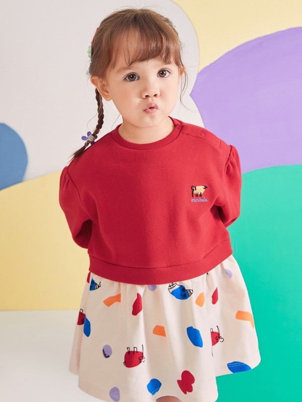 朋友生了女孩送什么礼物比较合适?送裙子给朋友的女儿可以吗?