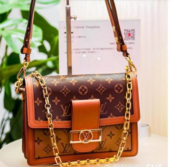 2025年二手奢侈品市场规模将超2000亿 究竟是谁撑起了这个市场