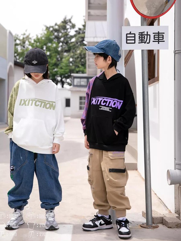 秋冬童装怎么挑选  什么款式的卫衣潮流又帅气