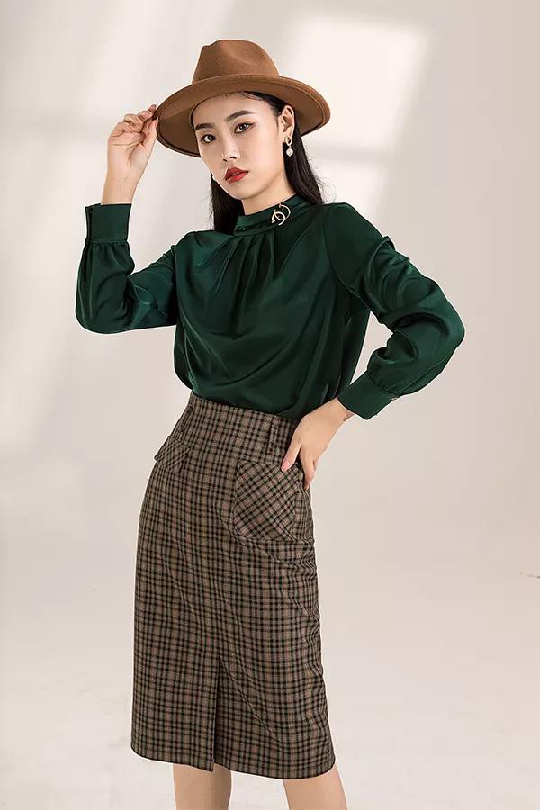 秋冬职场大衣内搭要怎么搭配才大方?秋冬季衬衫搭配