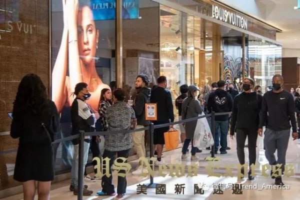 “美国节日季销售”消费者购物习惯发生巨变 实体店生意颠覆性下滑