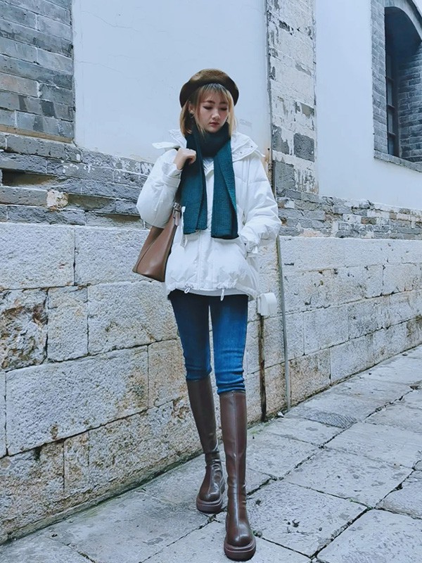 冬末穿什么棉服不臃肿  范色女装短款棉服搭配小脚裤更好看