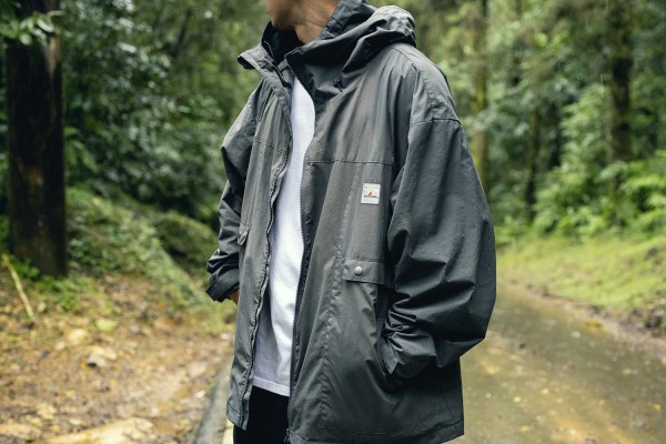 前职业篮球员王信凯正式推出个人服装品牌 NICESUNDAYS