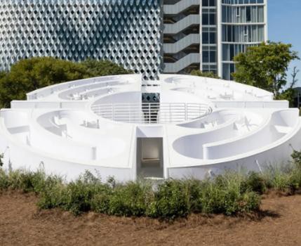 Gucci 品牌搜索量急剧上升；香奈儿 5 号香水艺术装置亮相迈阿密艺术周