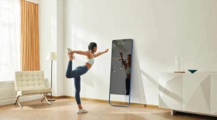 与健身服捆绑一体的健身镜能撬动多大的市场