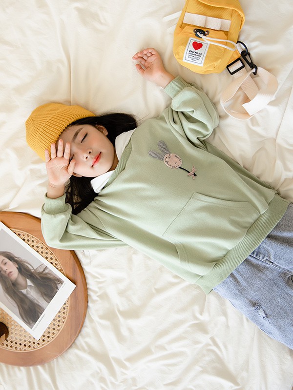 冬季休闲内搭怎么挑选 什么样的颜色更适合小女孩穿