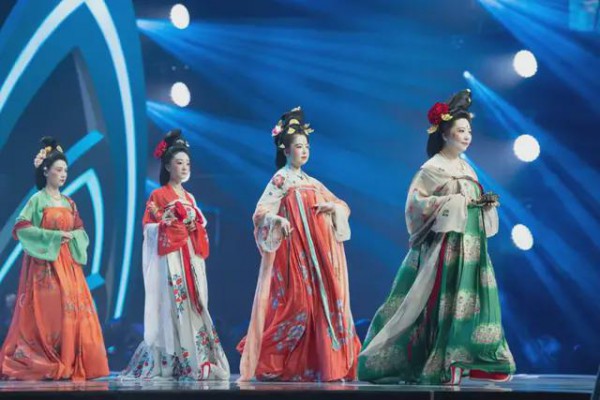 汉服市场规模将突破100亿,汉服的发展空间巨大
