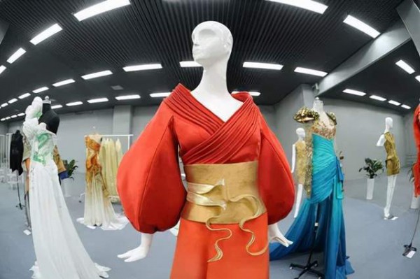 汉服市场规模将突破100亿,汉服的发展空间巨大