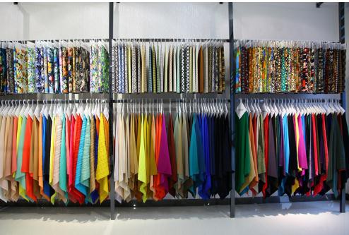 纺织服装2022年度策略报告:国潮延续 加盟补库