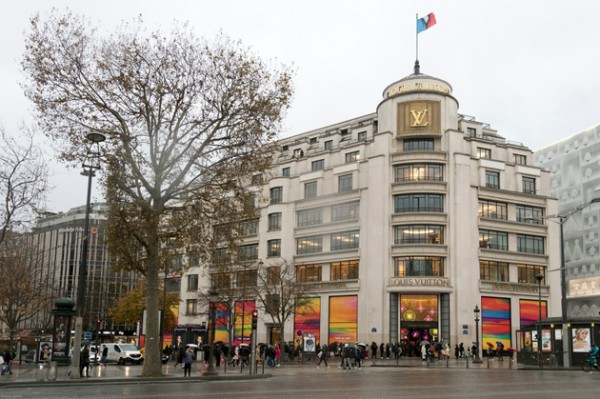 Off-White后,LV将在全球店铺纪念品牌男装设计师Virgil Abloh