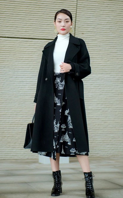 办公室白领穿搭指南!半身裙如何搭配出焕然一新的感觉?