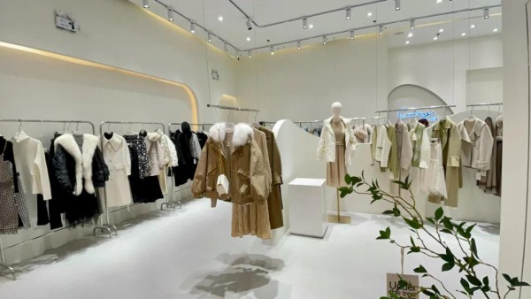 Corissy初滢|三店齐开 华丽绽放