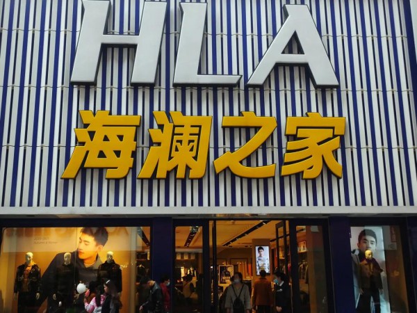 超过半数服饰企业同比疫情前“双降”