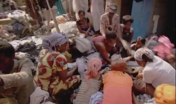 中国的“二手服装“在国外成为抢手货!一天赚20万,利润大到吓人!