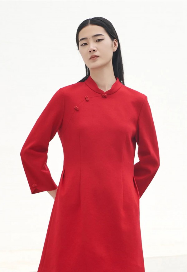 Distinkidny迪凯女装 用中国红勾勒冬日节日的欢歌