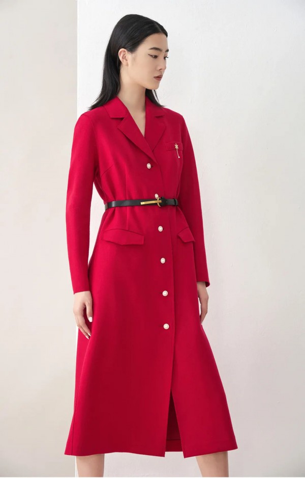 Distinkidny迪凯女装 用中国红勾勒冬日节日的欢歌