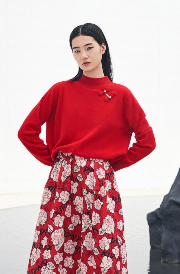 Distinkidny迪凯女装 用中国红勾勒冬日节日的欢歌