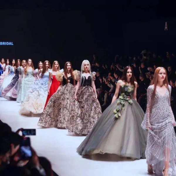 南山智尚助力WANGFENG BRIDAL 2022春夏大秀