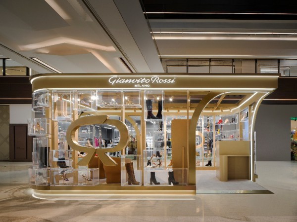 Gianvito Rossi限时店于上海揭幕