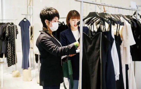 海外原创设计品牌:进驻产业平台入局中国市场  本土原创设计品牌:主打中国风