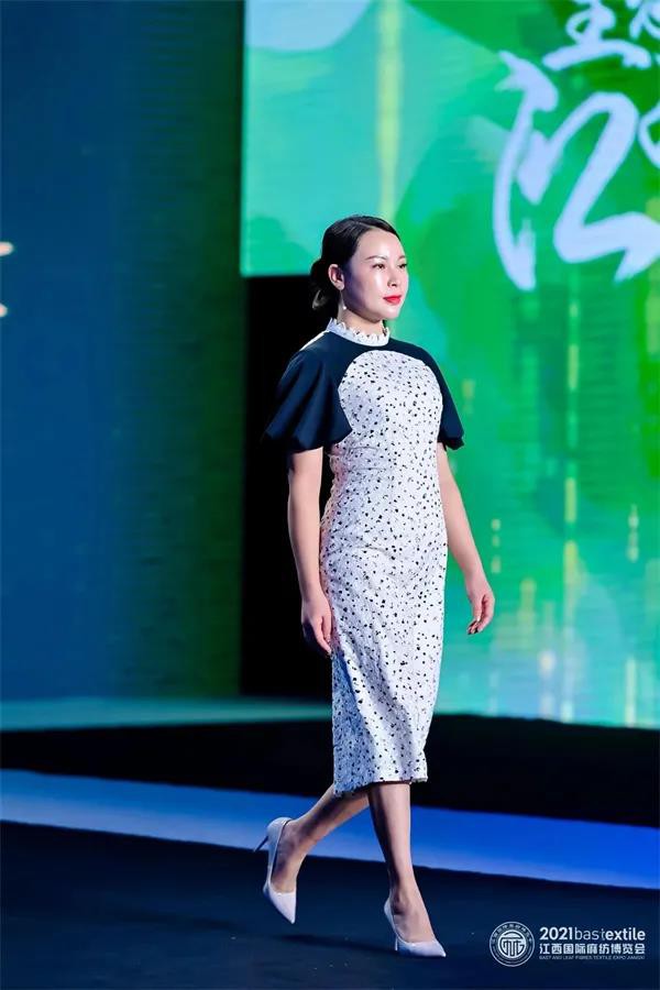 莱素旗袍最新事件|东方风韵的时尚大秀——莱素旗袍 FENYI SHOW2021