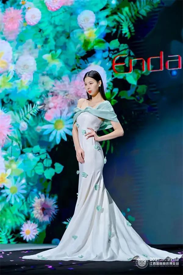 2021中国麻纺时尚周:沉浮千年的美丽-麻 X 恩达FENYI SHOW 202