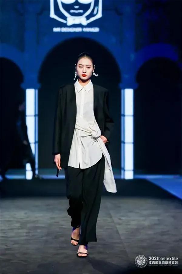 让设计更有思想——MR DESIGNER YANGZI× FENYI SHOW 2021