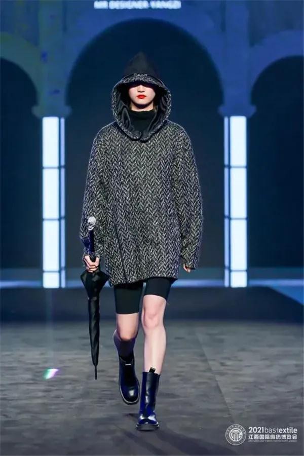 让设计更有思想——MR DESIGNER YANGZI× FENYI SHOW 2021