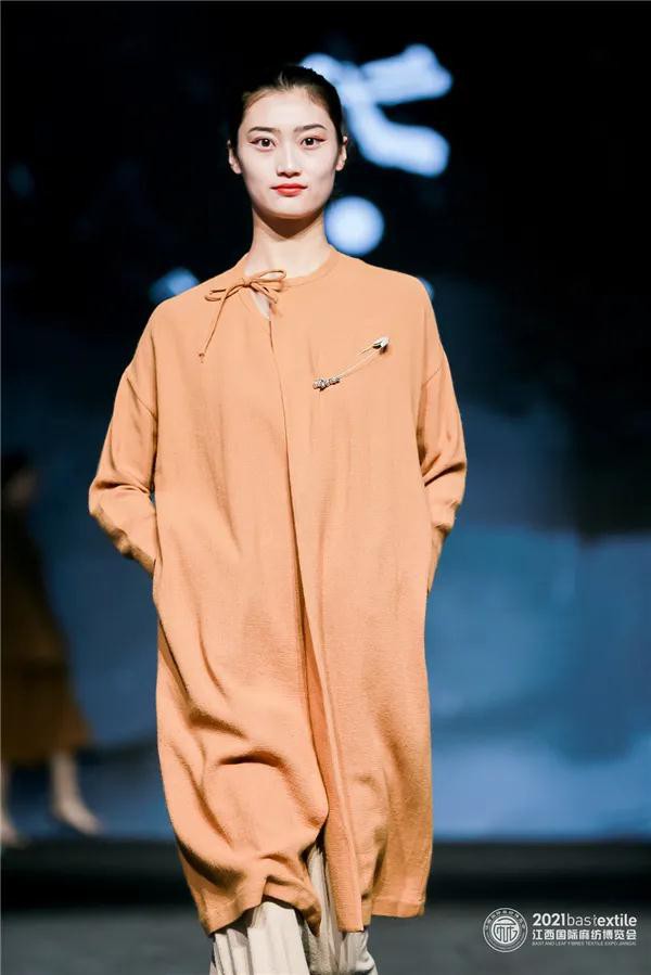 诉说属于自己的“气”——代夏×FENYI SHOW 2021