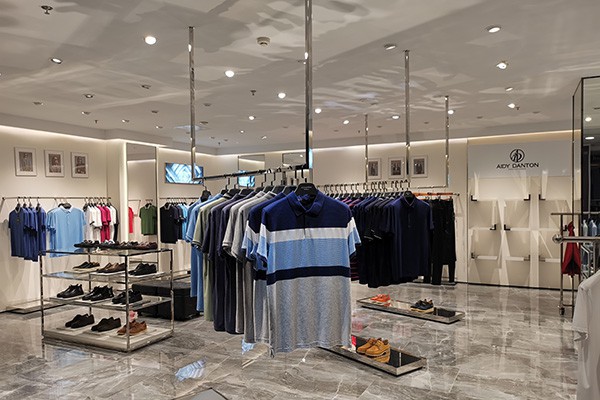 男装店怎么才能吸引顾客进店?掌握以下三个技巧,提高店铺业绩!