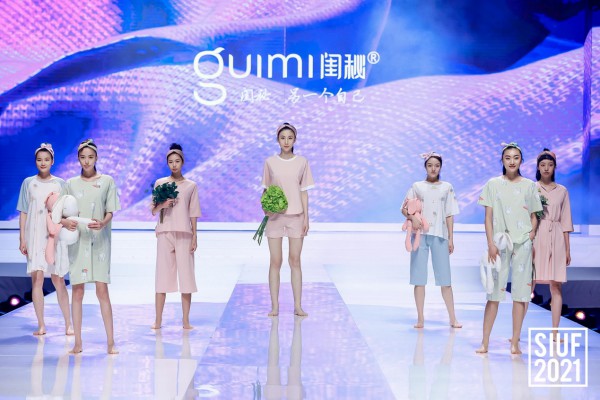 内衣加盟品牌,选择加盟闺秘内衣的原因都有什么?