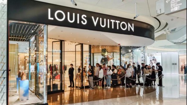 LVMH和开云集团回应PETA指控