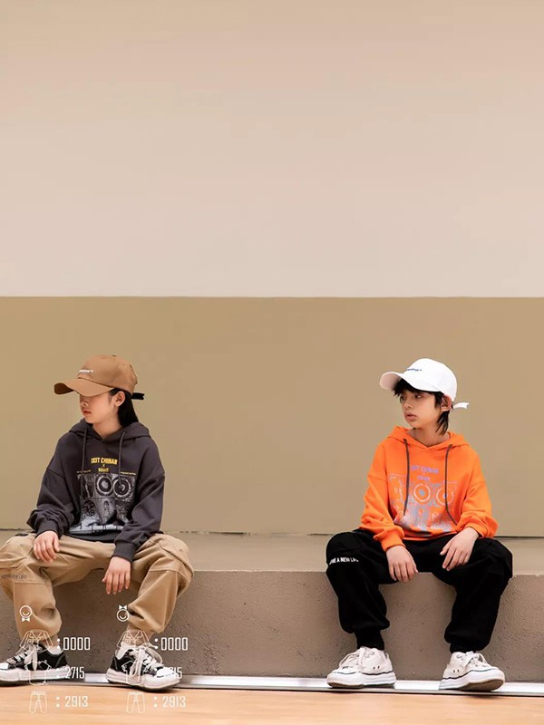 初中小男孩怎么打造出个性的街头潮流感?潮童穿搭指南!