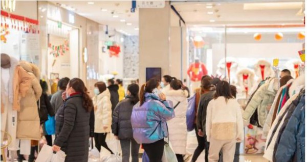 全国50余家羽绒服,内衣产业带新店入驻汉正街