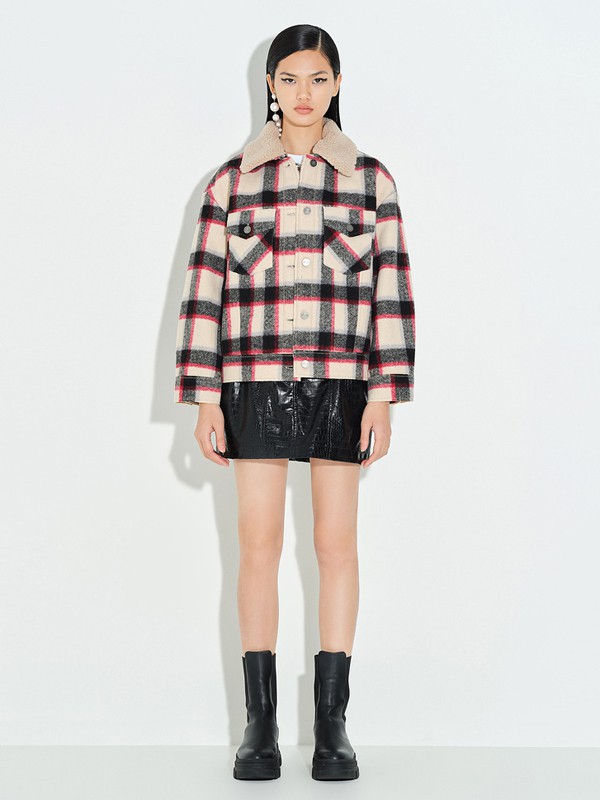 格子大衣要选择哪种长度比较好搭怎么选择适合自己的格纹