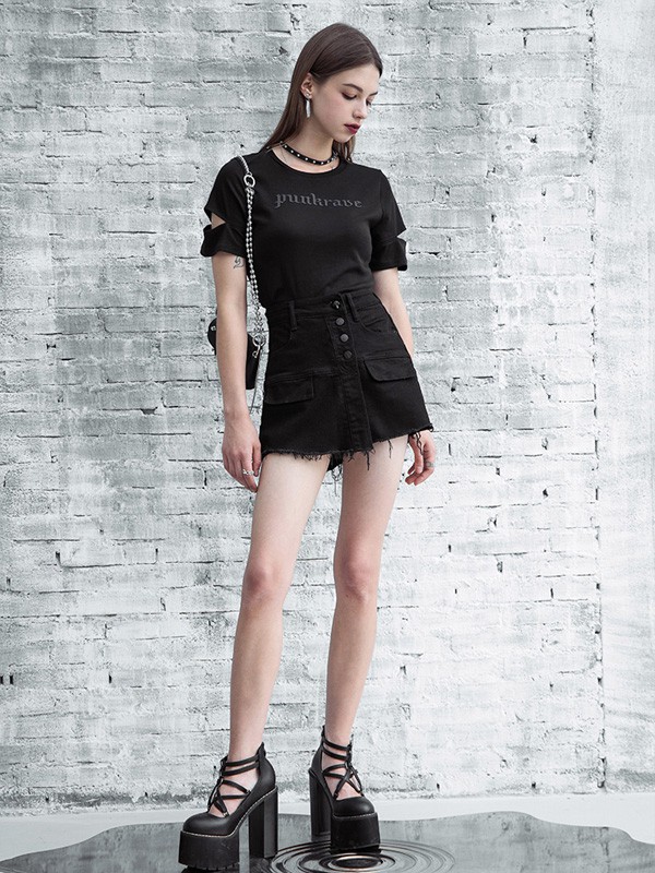 暗黑系搭配适合什么人穿呢怎么搭配出好看的暗黑系女生穿搭