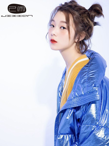 适合学生穿的温柔文艺外套怎么挑选 什么颜色的版型的外套更适合冬季