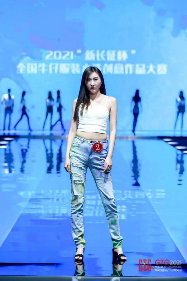 2021“新长征杯”全国牛仔服装水洗创意作品大赛在于都县举行