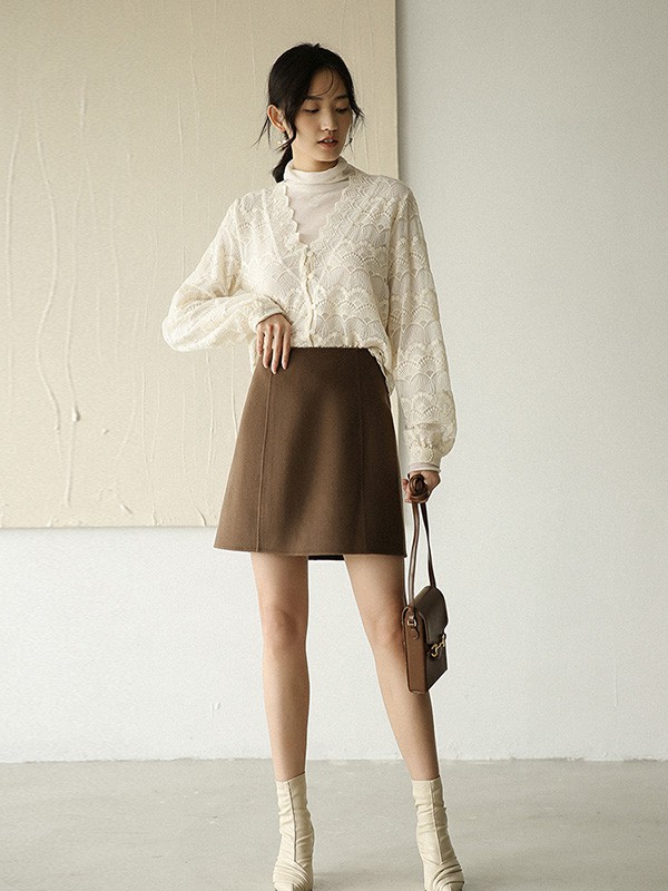 搭配短裙的话是长靴更好看还是短靴更好看呢